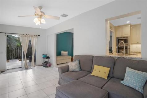 223 SE 7th Street Dania Beach FL 33004