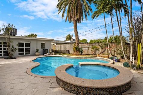 223 SE 7th Street Dania Beach FL 33004