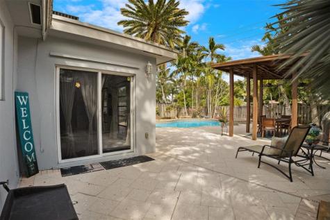 223 SE 7th Street Dania Beach FL 33004