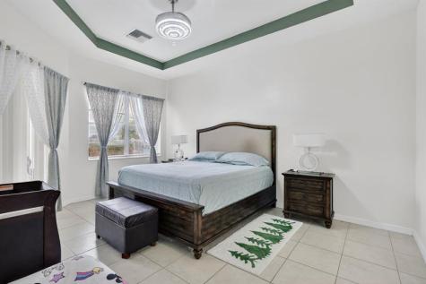 544 SW Lake Manatee Way Port St Lucie FL 34986