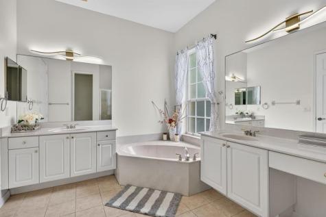 544 SW Lake Manatee Way Port St Lucie FL 34986