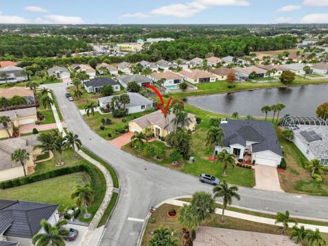 544 SW Lake Manatee Way Port St Lucie FL 34986