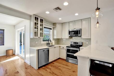 4750 NE 8 Terrace Oakland Park FL 33334
