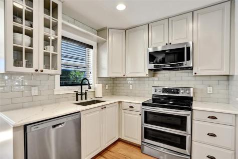 4750 NE 8 Terrace Oakland Park FL 33334