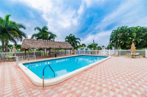 5347 NW 1st Way Deerfield Beach FL 33064