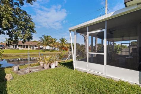 9231 N Cypress Circle Miramar FL 33025