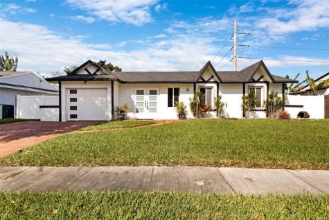 9231 N Cypress Circle Miramar FL 33025