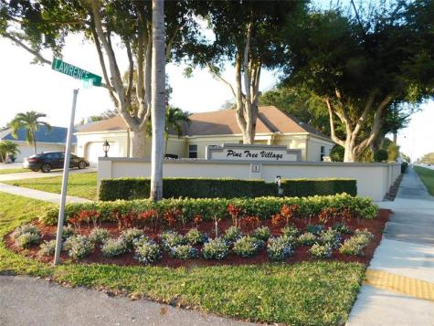 10195 Greentrail Drive North Boynton Beach FL 33436