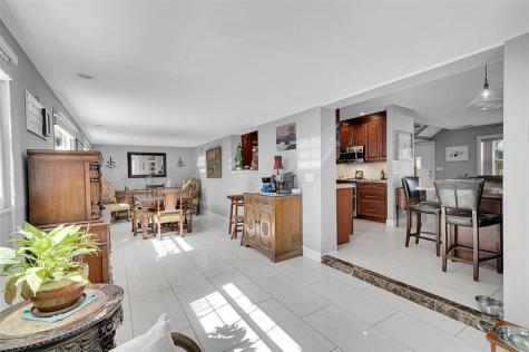 108 SE 14th Court Deerfield Beach FL 33441