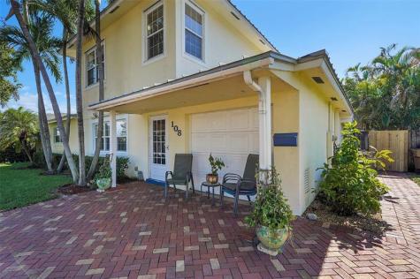 108 SE 14th Court Deerfield Beach FL 33441