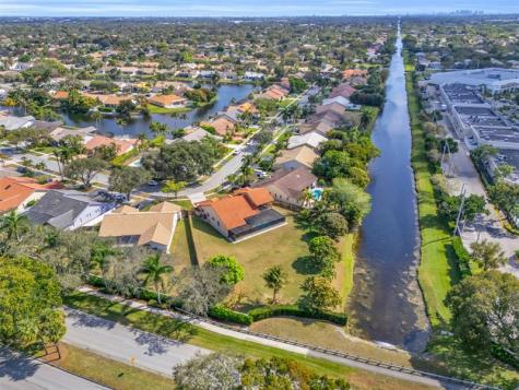10170 NW 10th Street Plantation FL 33322