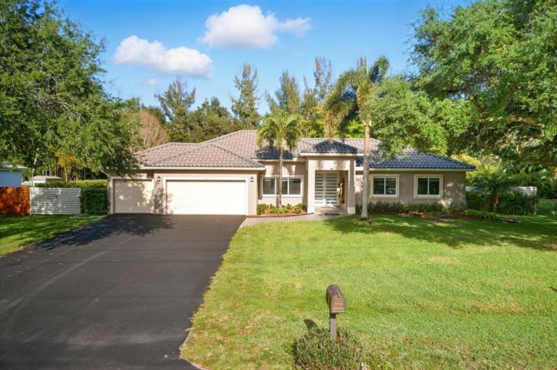 5320 SW 199th Avenue Pembroke Pines FL 33332
