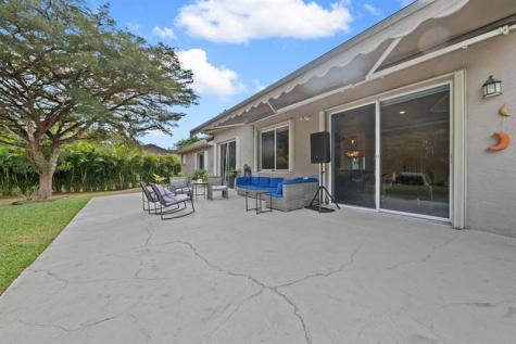 5320 SW 199th Avenue Pembroke Pines FL 33332