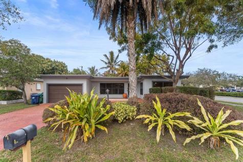 795 NE 165th Street Miami FL 33162