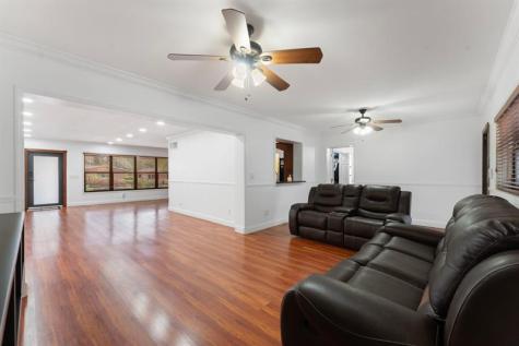 795 NE 165th Street Miami FL 33162