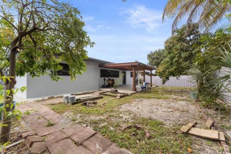 795 NE 165th Street Miami FL 33162