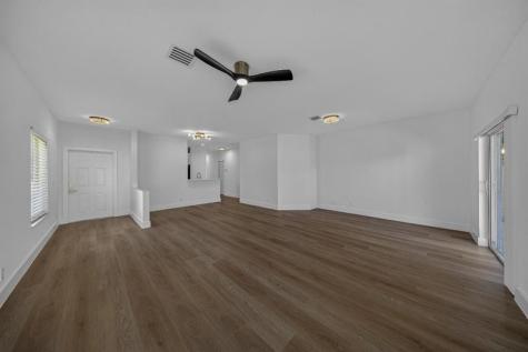 4243 SW 10th Court Deerfield Beach FL 33442