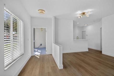 4243 SW 10th Court Deerfield Beach FL 33442