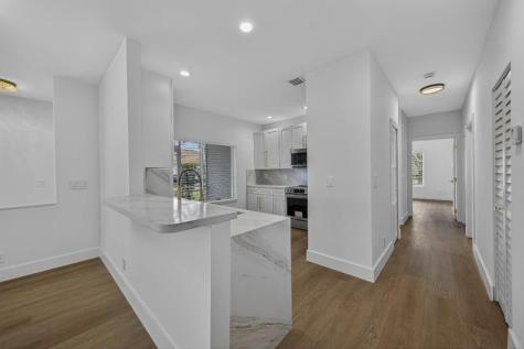 4243 SW 10th Court Deerfield Beach FL 33442