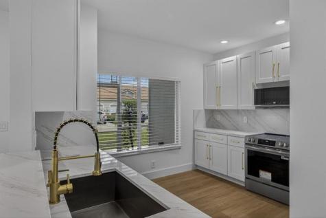 4243 SW 10th Court Deerfield Beach FL 33442