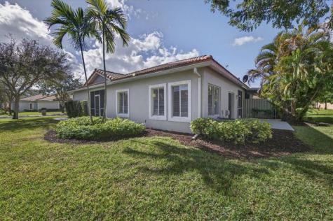 4243 SW 10th Court Deerfield Beach FL 33442