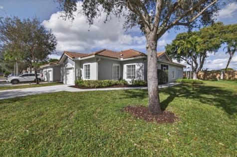 4243 SW 10th Court Deerfield Beach FL 33442