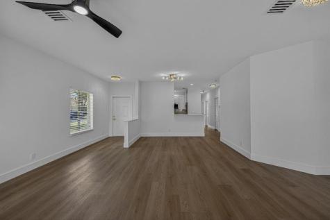 4243 SW 10th Court Deerfield Beach FL 33442
