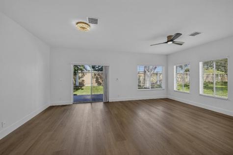 4243 SW 10th Court Deerfield Beach FL 33442
