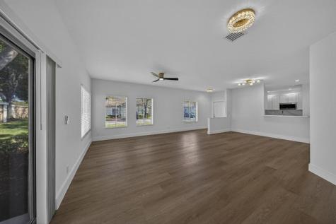 4243 SW 10th Court Deerfield Beach FL 33442