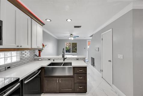 547 NW 47th Way Coconut Creek FL 33063