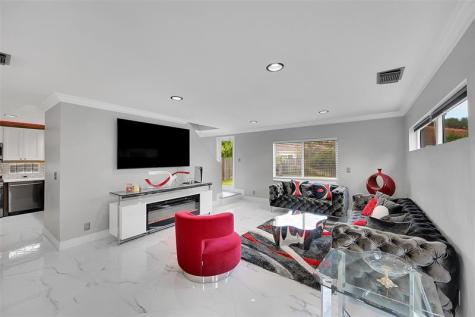 547 NW 47th Way Coconut Creek FL 33063