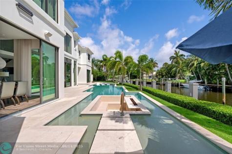 1200 SE 12th Terrace Deerfield Beach FL 33441