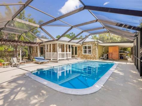 805 27TH Avenue Vero Beach FL 32960