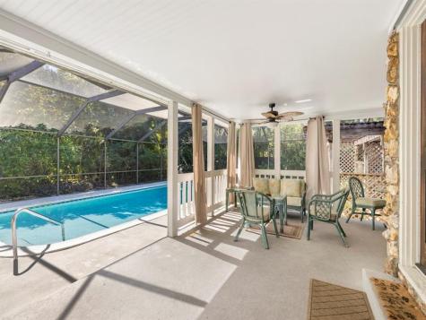 805 27TH Avenue Vero Beach FL 32960
