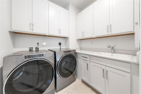 2652 NW 87th Terrace Pembroke Pines FL 33024