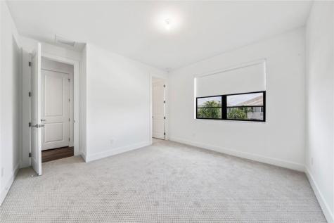 2652 NW 87th Terrace Pembroke Pines FL 33024