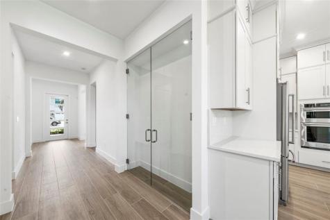 2652 NW 87th Terrace Pembroke Pines FL 33024