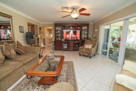 115 SW 97th Terrace Coral Springs FL 33071
