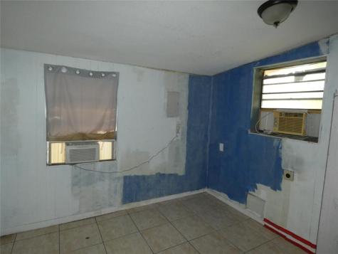 82 Tortuga Road Palm Springs FL 33461