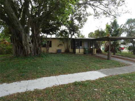 82 Tortuga Road Palm Springs FL 33461