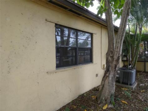 82 Tortuga Road Palm Springs FL 33461