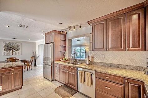 1131 SE 5th Avenue Pompano Beach FL 33060