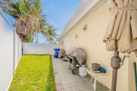 1131 SE 5th Avenue Pompano Beach FL 33060