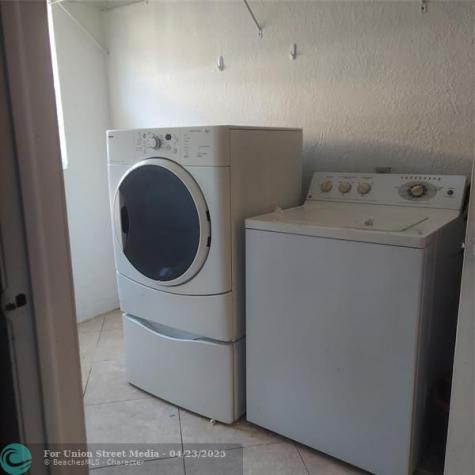 Lauderdale Lakes FL 33311