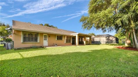9226 NW 44th Court Coral Springs FL 33065