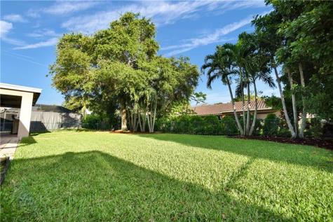 9226 NW 44th Court Coral Springs FL 33065