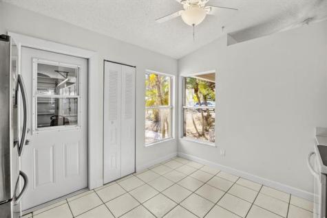 1533 SE Minorca Avenue Port St Lucie FL 34952