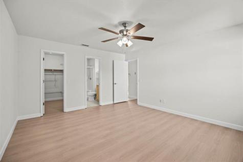 1533 SE Minorca Avenue Port St Lucie FL 34952