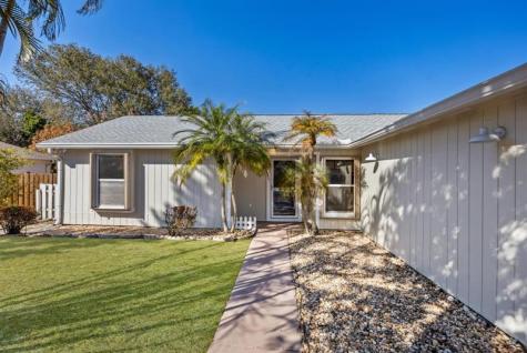 1533 SE Minorca Avenue Port St Lucie FL 34952