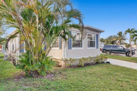 2301 SW 86th Terrace Davie FL 33324